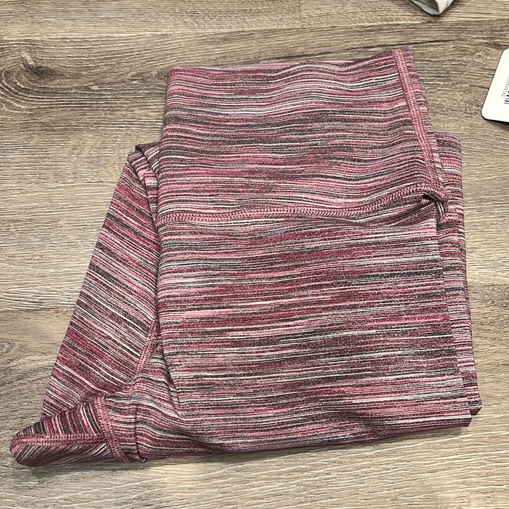 LULULEMON BERRY SPACE DYE 25” NWOT OFFERS WELCOME